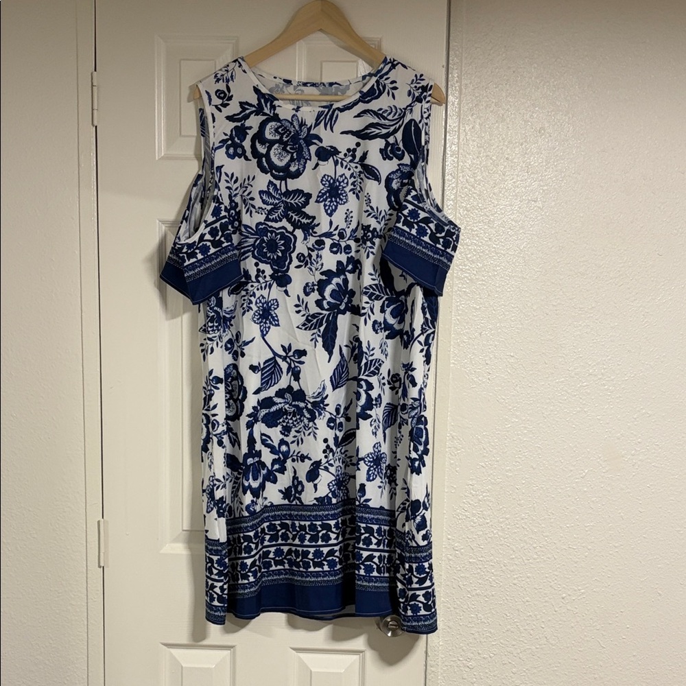 Navy and White Floral Cold Shoulder Dress XL